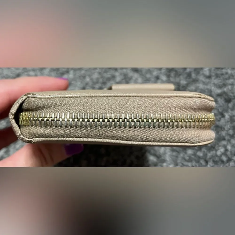 Prada Fiocco wallet